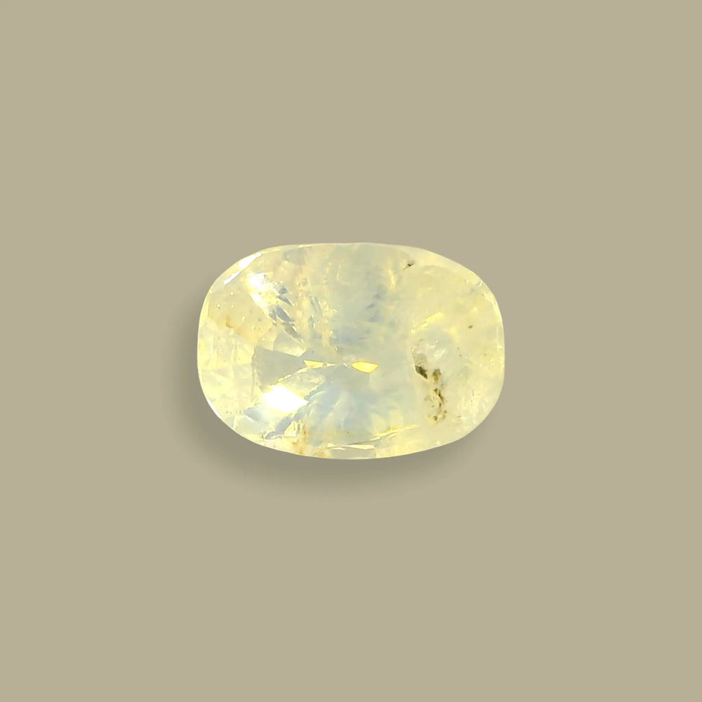 Sri Lankan Yellow Sapphire (Pukhraj) 3.7 Carat / 4.12 Ratti, Unheated and Untreated – No indications of treatment observed – top view
