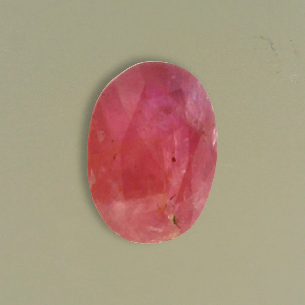 Mozambique Ruby (Manik) 4.42 Carat / 4.92 Ratti, Unheated and Untreated – No indications of treatment observed – top view