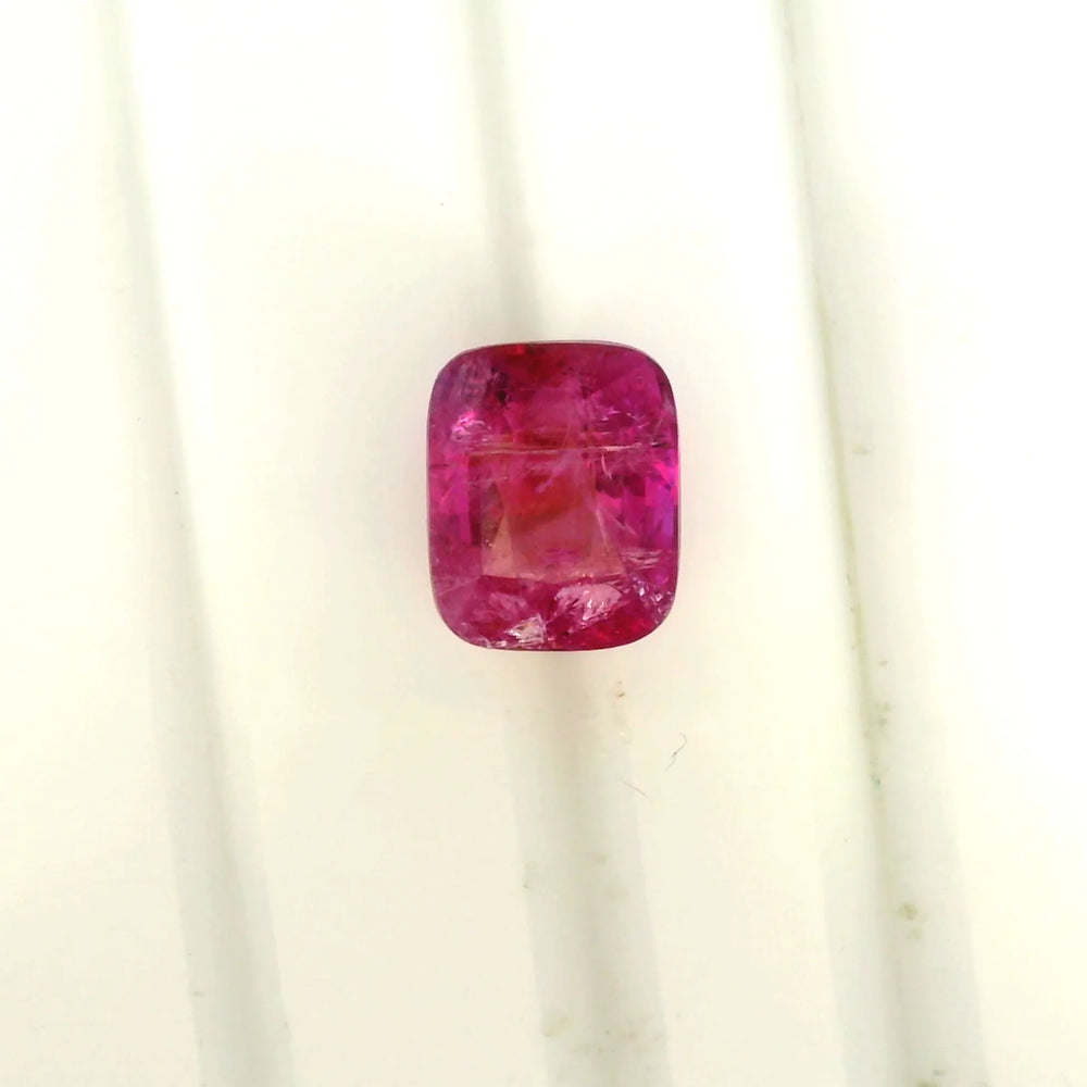 Sri Lankan Ruby (Manik) 4.02 Carat / 4.47 Ratti, Unheated and Untreated – No indications of treatment observed – top view