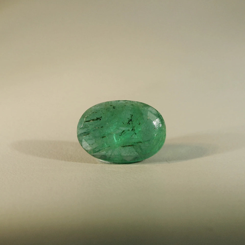 Zambian Emerald (Panna) 4.06 Carat / 4.52 Ratti, Minor Oil – back view
