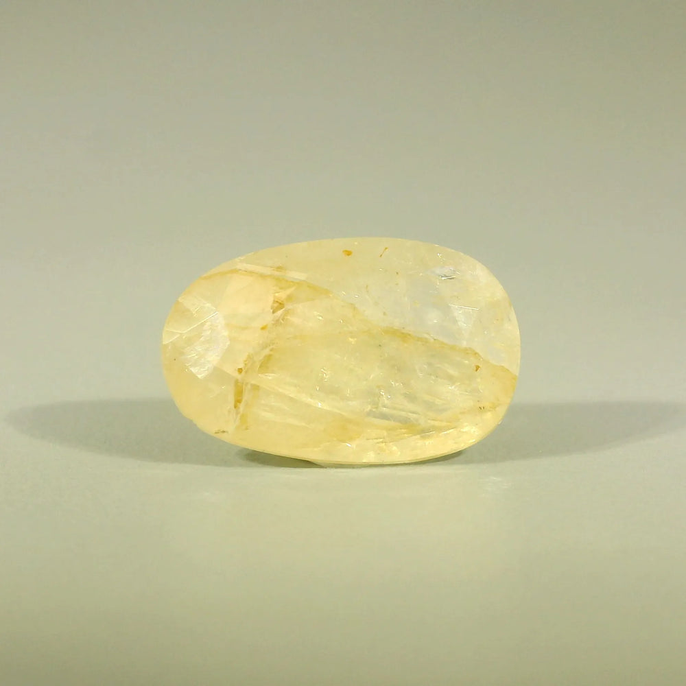 Yellow Sapphire (Pukhraj) 6.2 Carat / 6.89 Ratti, Unheated and Untreated – No indications of treatment observed – front view