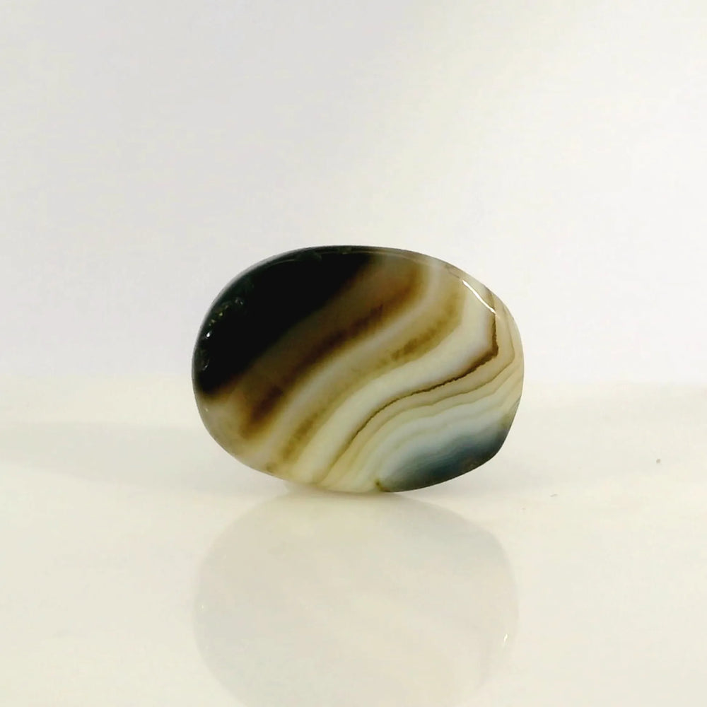 Indian Agate 10.03 Carat / 11.15 Ratti, Unheated and Untreated – No indications of treatment observed – back view