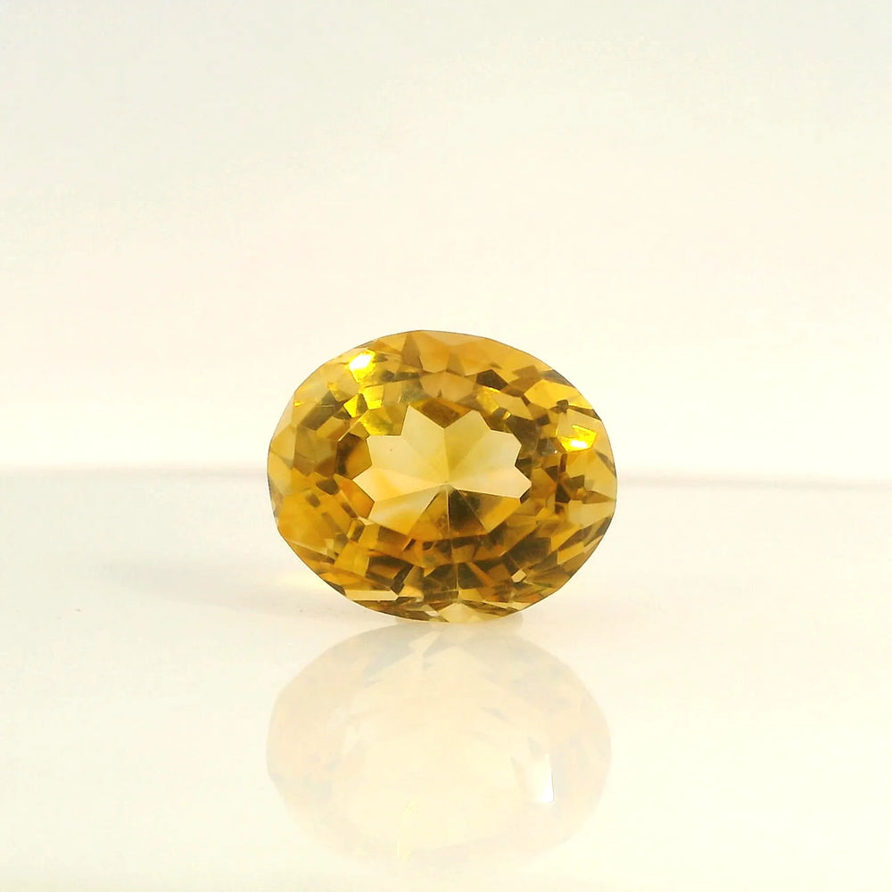 Brazilian Citrine 5.5 Carat / 6.12 Ratti, Unheated and Untreated – No indications of treatment observed – front view