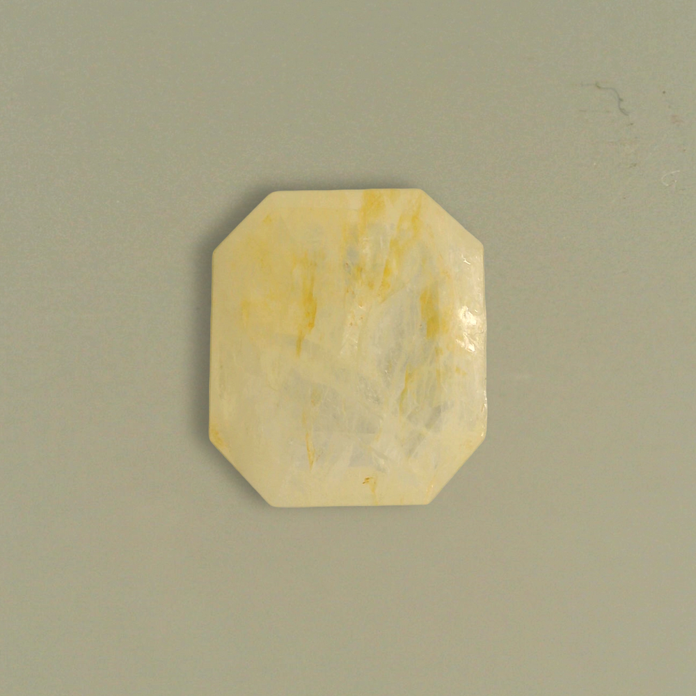 Sri Lankan Yellow Sapphire (Pukhraj) 7.93 Carat / 8.82 Ratti, Unheated and Untreated – No indications of treatment observed – top view