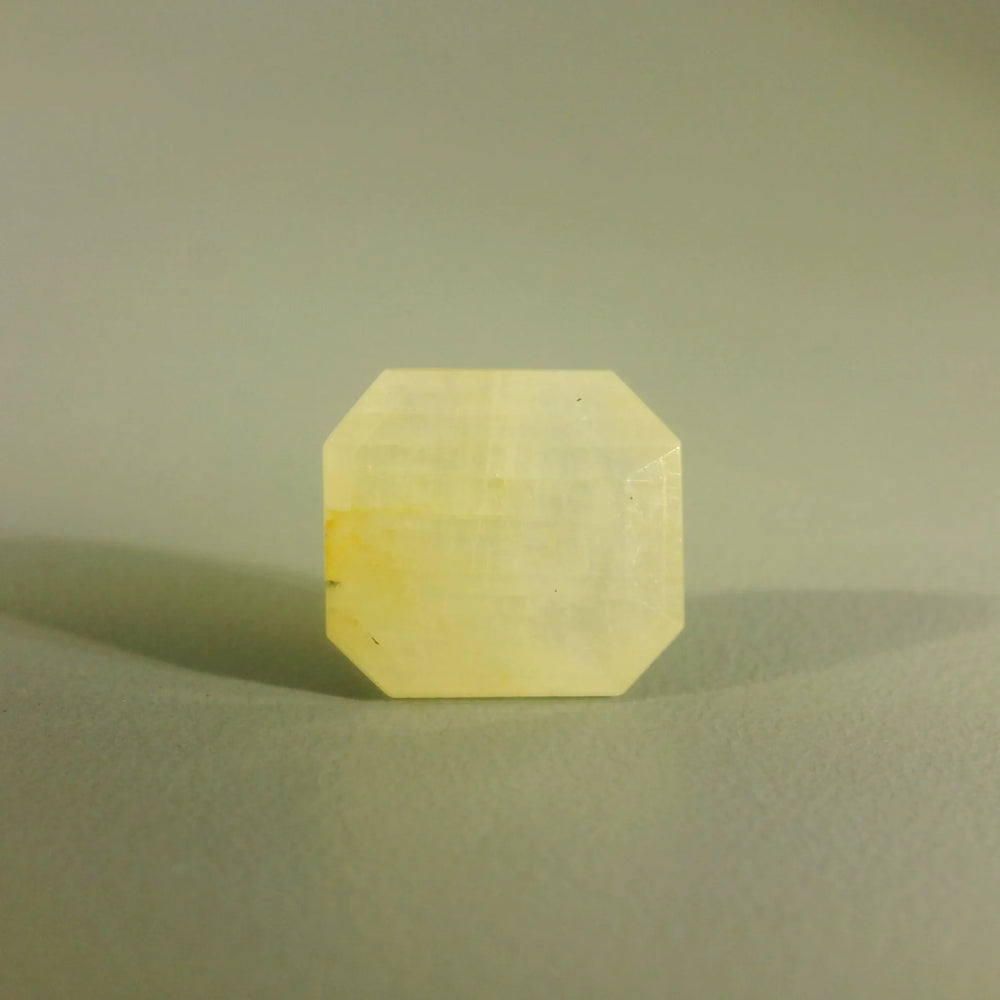 Yellow Sapphire (Pukhraj) 4.66 Carat / 5.18 Ratti, Unheated and Untreated – No indications of treatment observed – front view