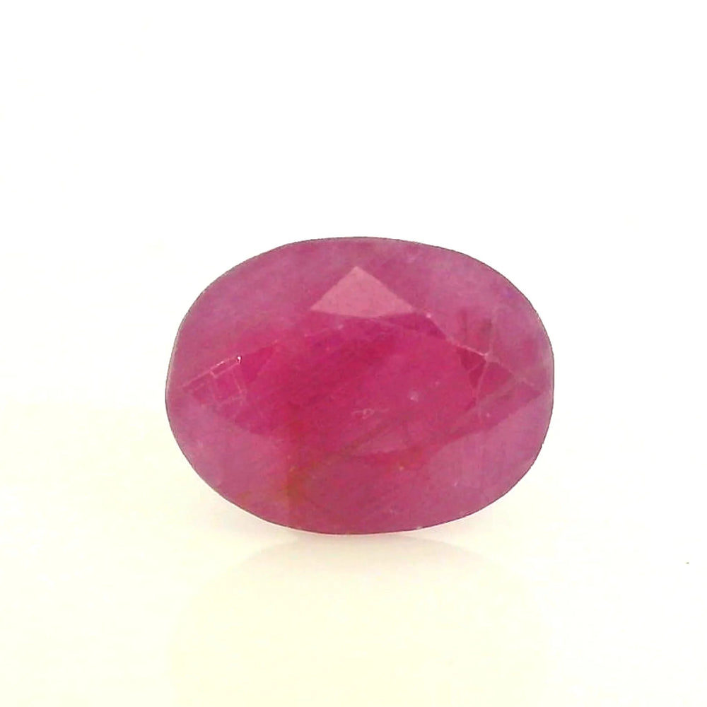 African Ruby (Manik) 3.67 Carat / 4.08 Ratti, Unheated and Untreated – No indications of treatment observed – front view
