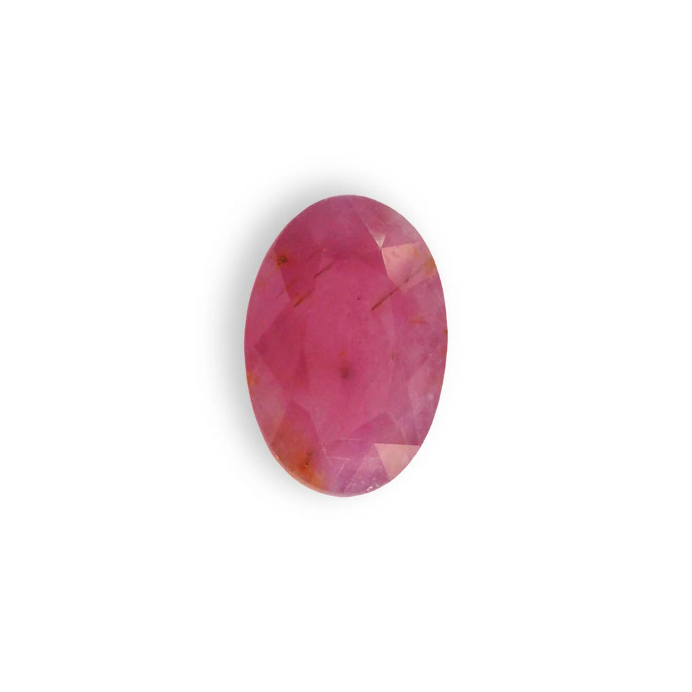 African Ruby (Manik) 4.06 Carat / 4.52 Ratti, Unheated and Untreated – No indications of treatment observed – top view