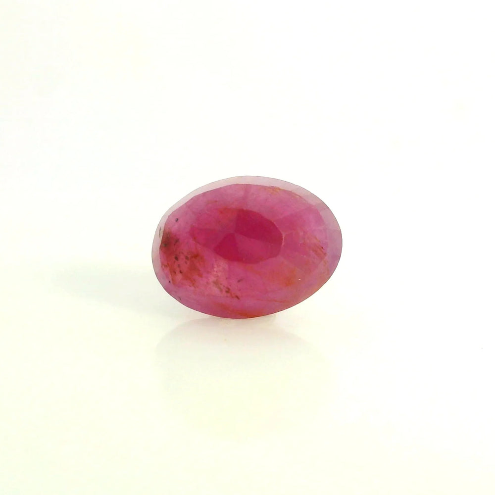 African Ruby (Manik) 3.99 Carat / 4.44 Ratti, Unheated and Untreated – No indications of treatment observed – back view