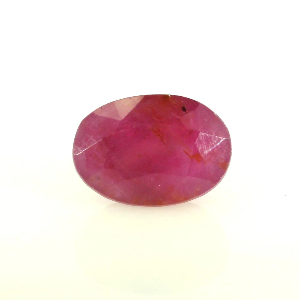 African Ruby (Manik) 4.45 Carat / 4.95 Ratti, Unheated and Untreated – No indications of treatment observed – front view
