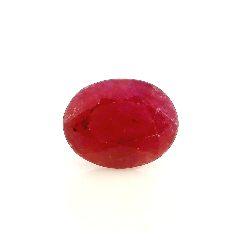 African Ruby (Manik) 4.64 Carat / 5.16 Ratti, Unheated and Untreated – No indications of treatment observed – front view