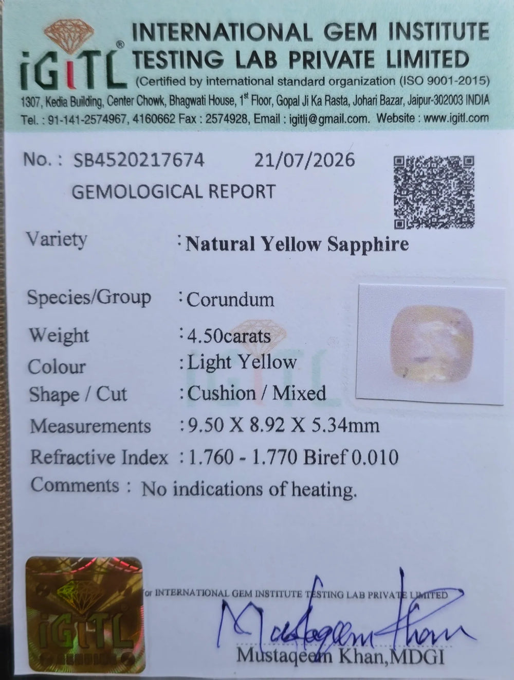 Sri Lankan Yellow Sapphire (Pukhraj) 4.5 Carat / 5.0 Ratti, Unheated and Untreated – No indications of treatment observed – IGITL certificate no. 2176