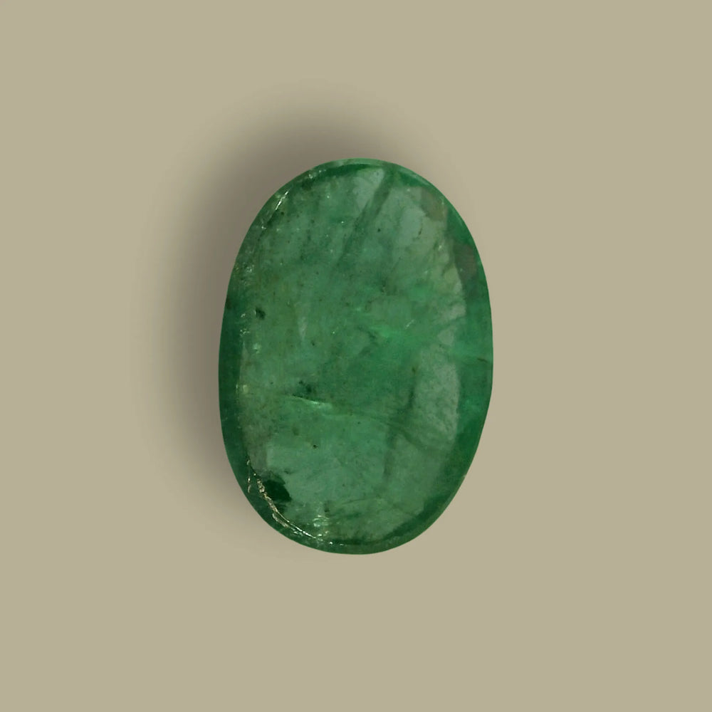 Zambian Emerald (Panna) 4.06 Carat / 4.52 Ratti, Minor Oil – top view