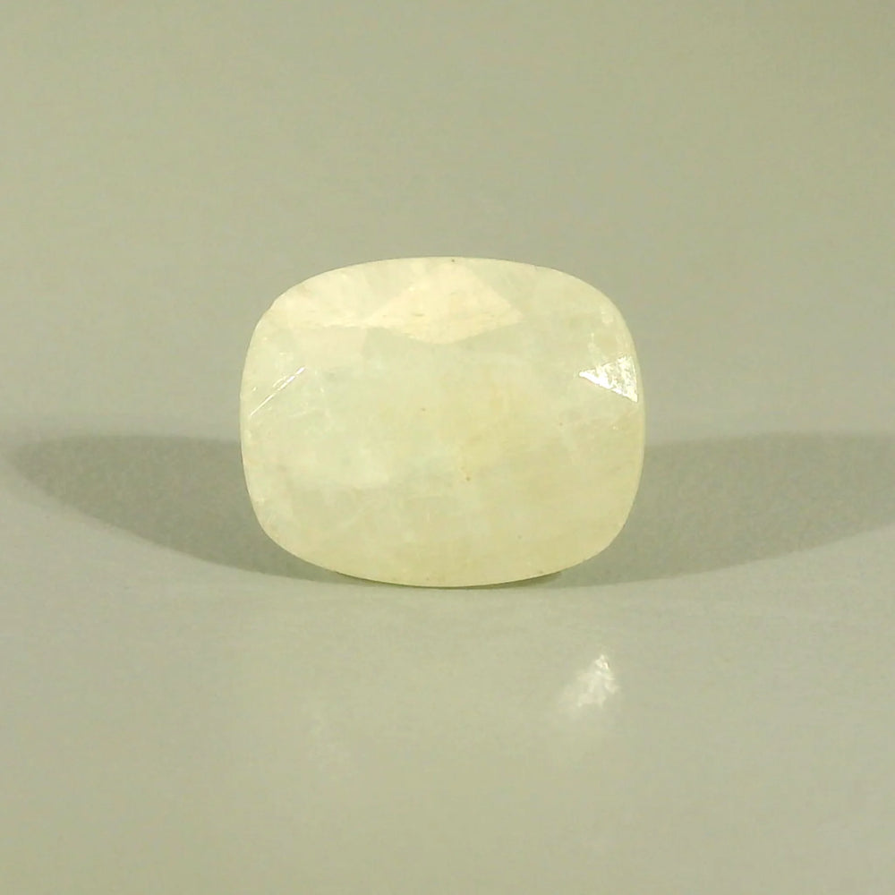White Sapphire (Safed Pukhraj) 5.17 Carat / 5.75 Ratti, Unheated and Untreated – No indications of treatment observed – front view