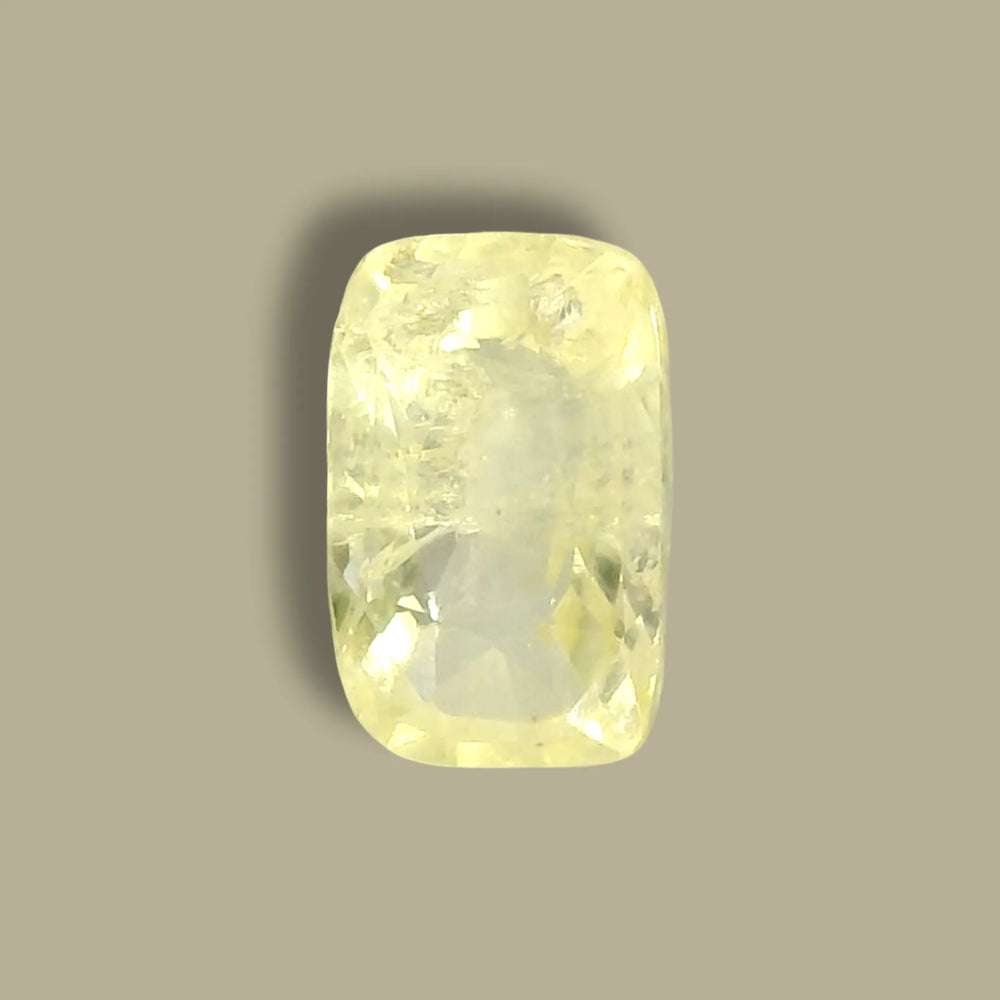 Sri Lankan Yellow Sapphire (Pukhraj) 2.85 Carat / 3.17 Ratti, Unheated and Untreated – No indications of treatment observed – top view