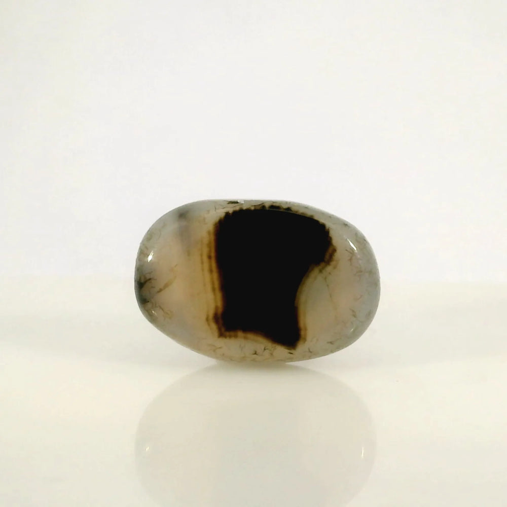 Indian Agate 9.61 Carat / 10.68 Ratti, Unheated and Untreated – No indications of treatment observed – back view