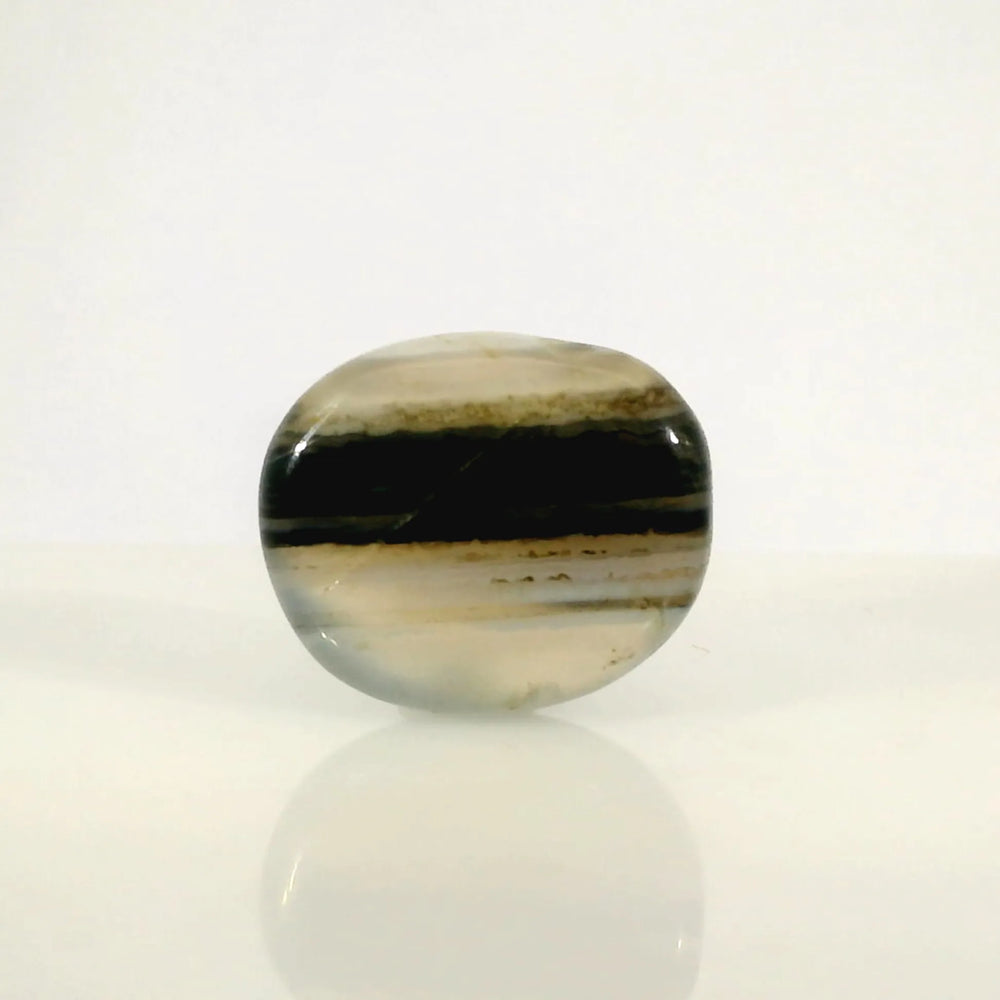 Indian Agate 8.79 Carat / 9.77 Ratti, Unheated and Untreated – No indications of treatment observed – back view