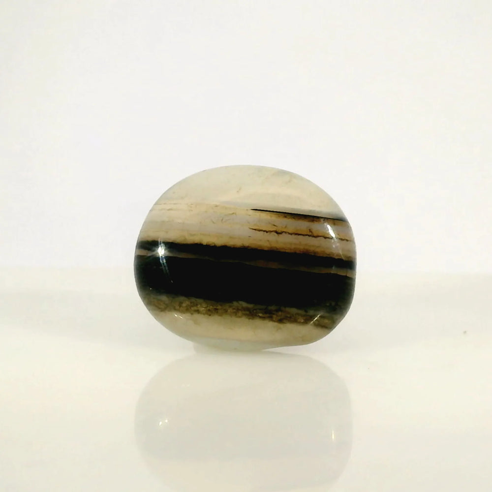 Indian Agate 8.79 Carat / 9.77 Ratti, Unheated and Untreated – No indications of treatment observed – front view