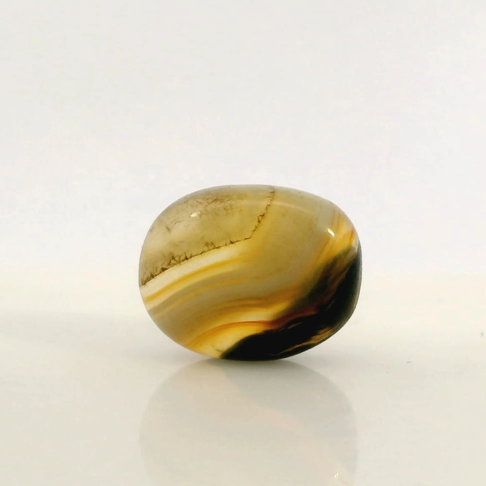 Indian Agate 8.31 Carat / 9.24 Ratti, Unheated and Untreated – No indications of treatment observed – front view
