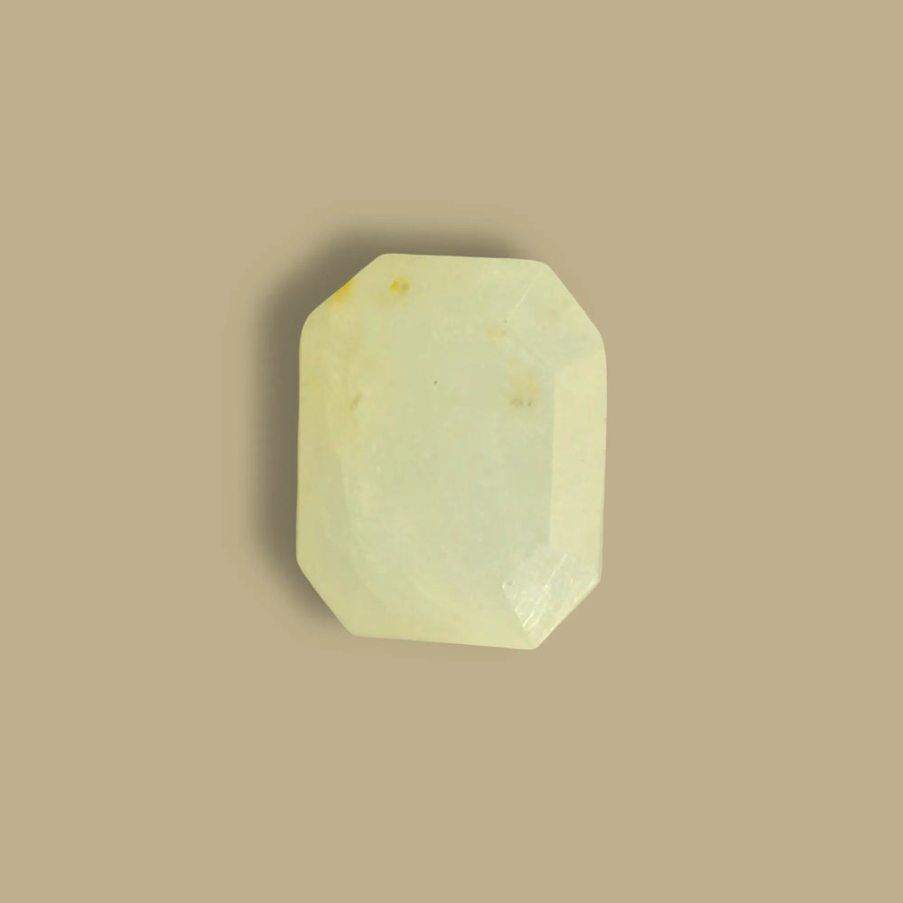Yellow Sapphire (Pukhraj) 4.42 Carat / 4.92 Ratti, Unheated and Untreated – No indications of treatment observed – top view