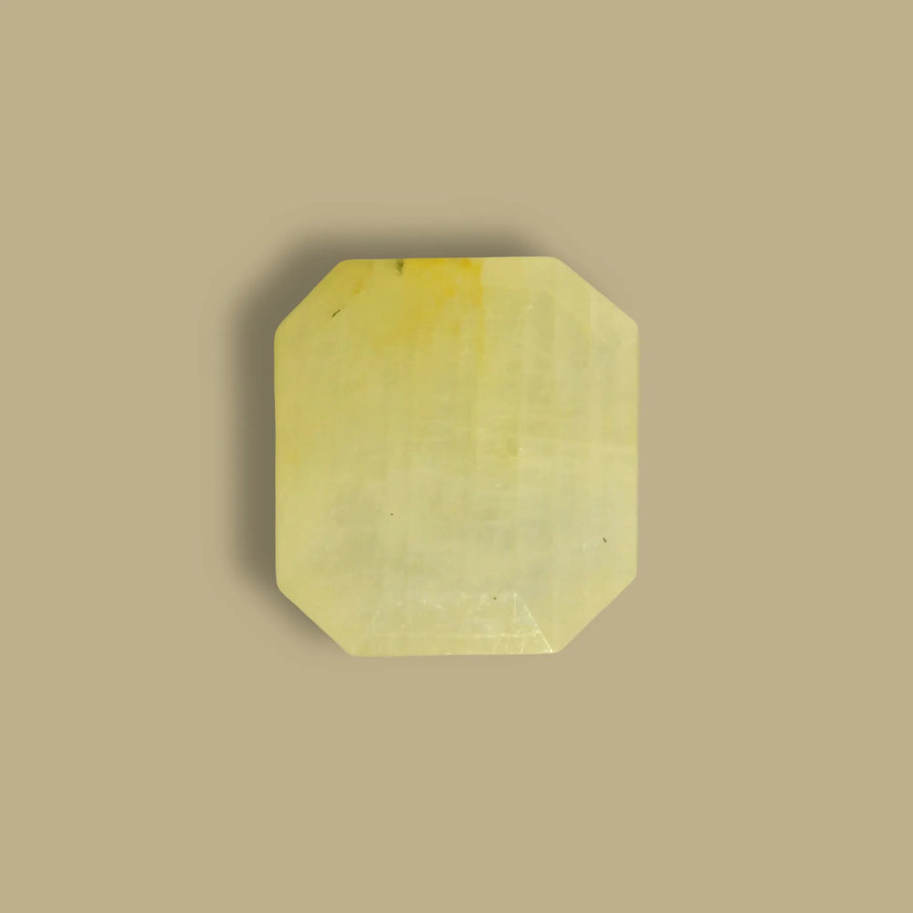 Yellow Sapphire (Pukhraj) 4.66 Carat / 5.18 Ratti, Unheated and Untreated – No indications of treatment observed – top view