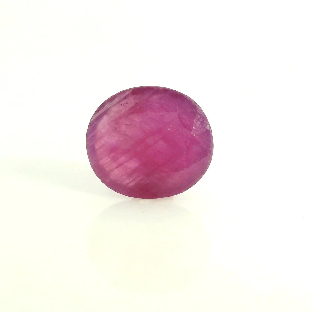African Ruby (Manik) 4.08 Carat / 4.54 Ratti, Unheated and Untreated – No indications of treatment observed – front view