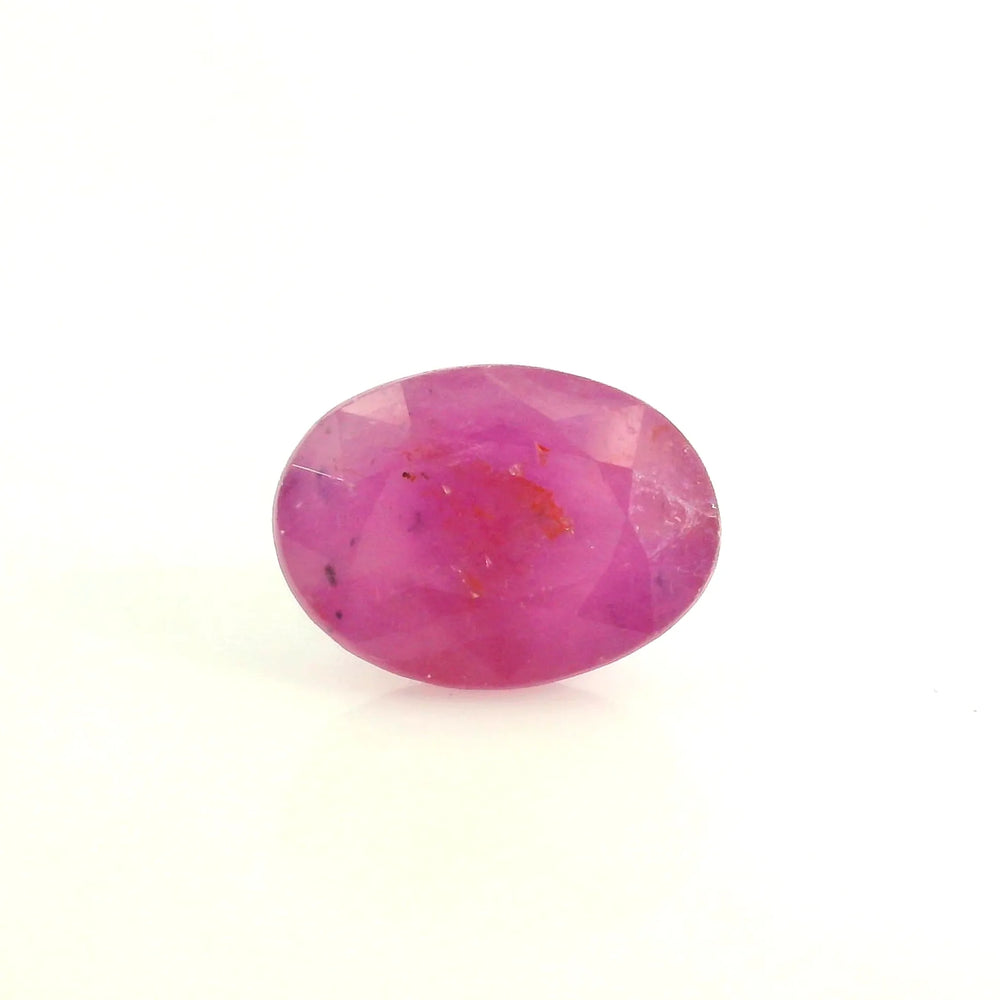 African Ruby (Manik) 4.49 Carat / 4.99 Ratti, Unheated and Untreated – No indications of treatment observed – front view