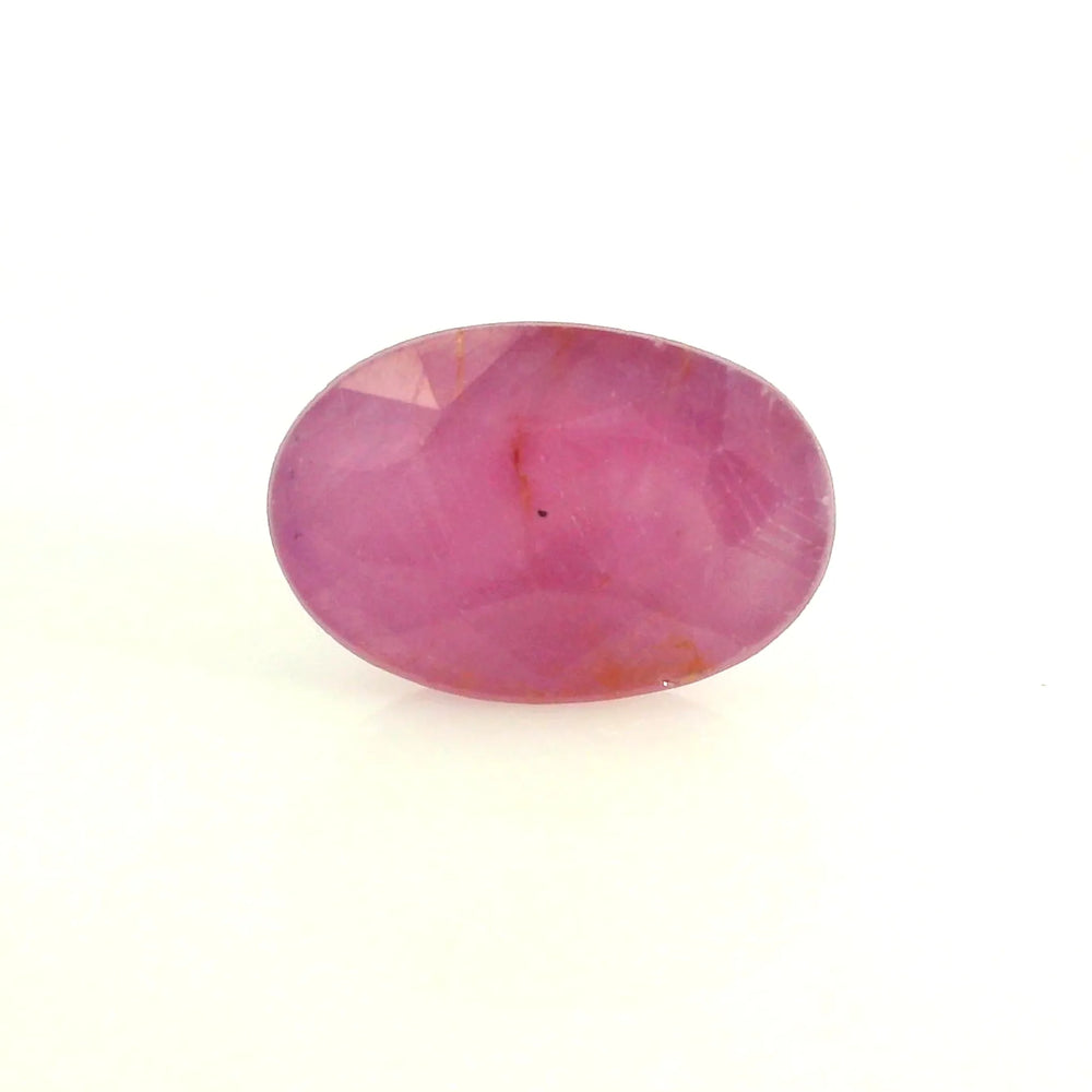 African Ruby (Manik) 4.49 Carat / 4.99 Ratti, Unheated and Untreated – No indications of treatment observed – front view