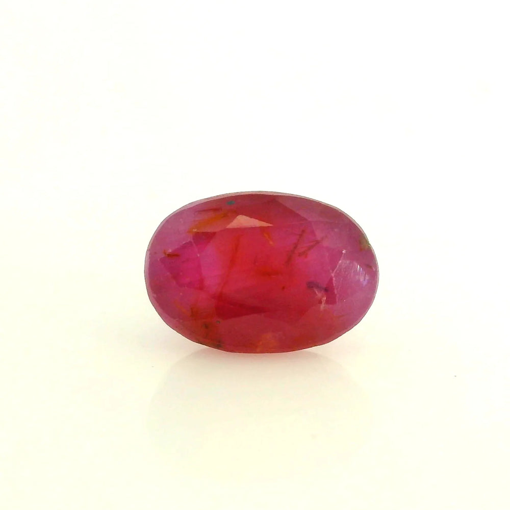 African Ruby (Manik) 4.38 Carat / 4.87 Ratti, Unheated and Untreated – No indications of treatment observed – front view