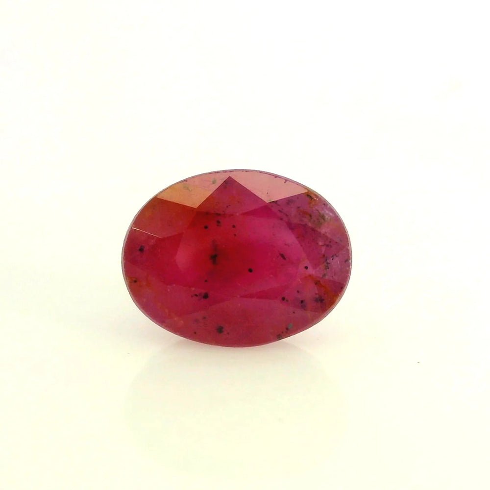 African Ruby (Manik) 4.46 Carat / 4.96 Ratti, Unheated and Untreated – No indications of treatment observed – front view