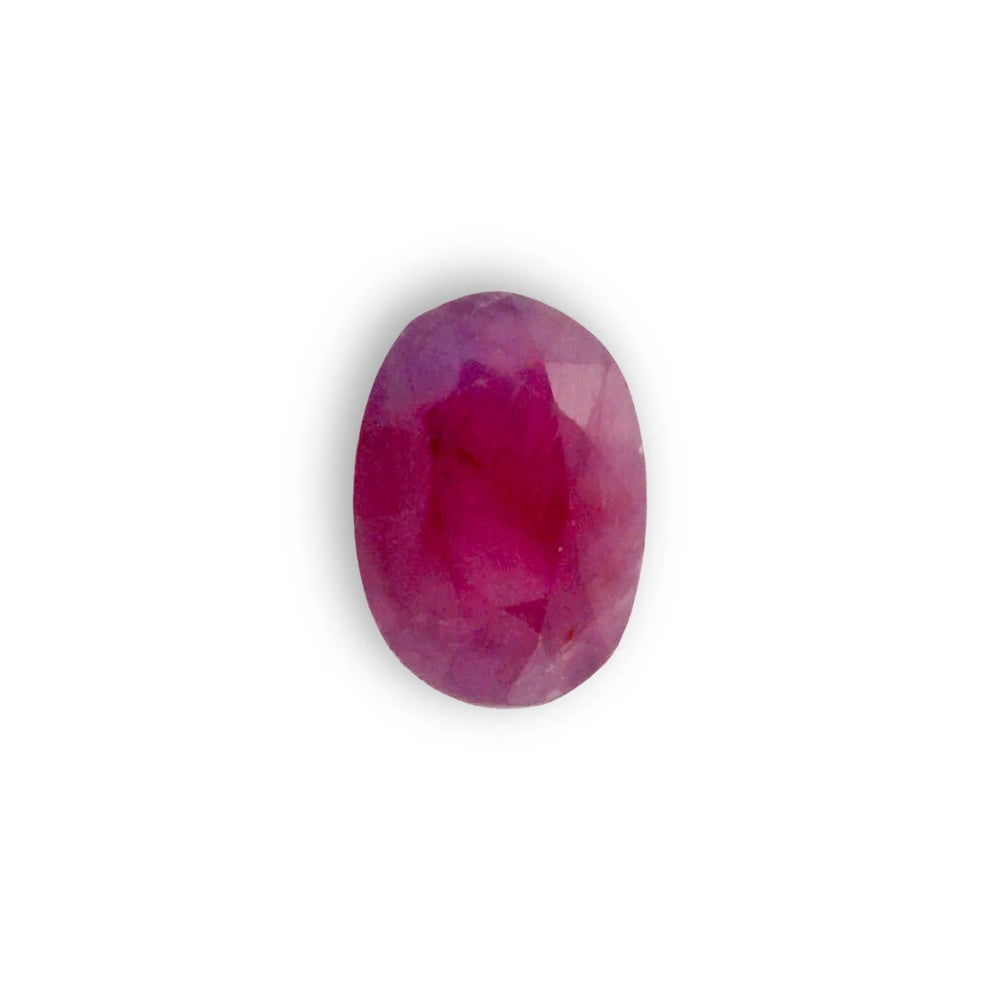 African Ruby (Manik) 3.47 Carat / 3.86 Ratti, Unheated and Untreated – No indications of treatment observed – top view