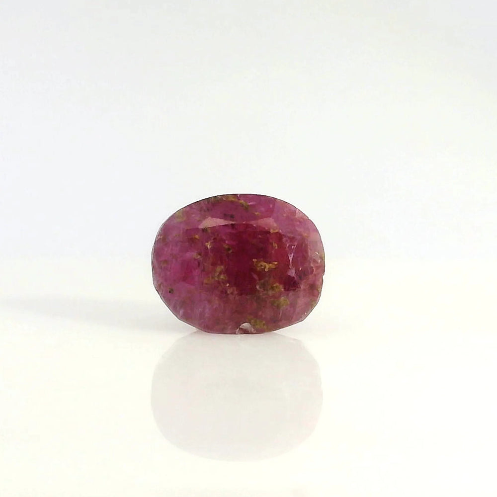 Burmese Ruby (Manik) 4.67 Carat / 5.19 Ratti, Unheated and Untreated – No indications of treatment observed – front view